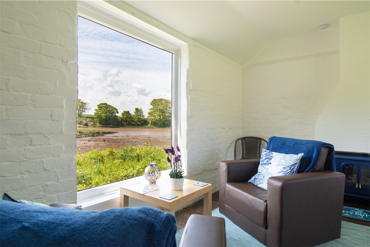 Bayiew Jetty Cottage Waren Burn view